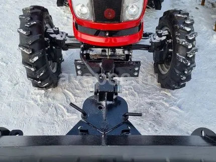 Минитрактор Dongfeng DF-244 G2 без кабины с отвалом